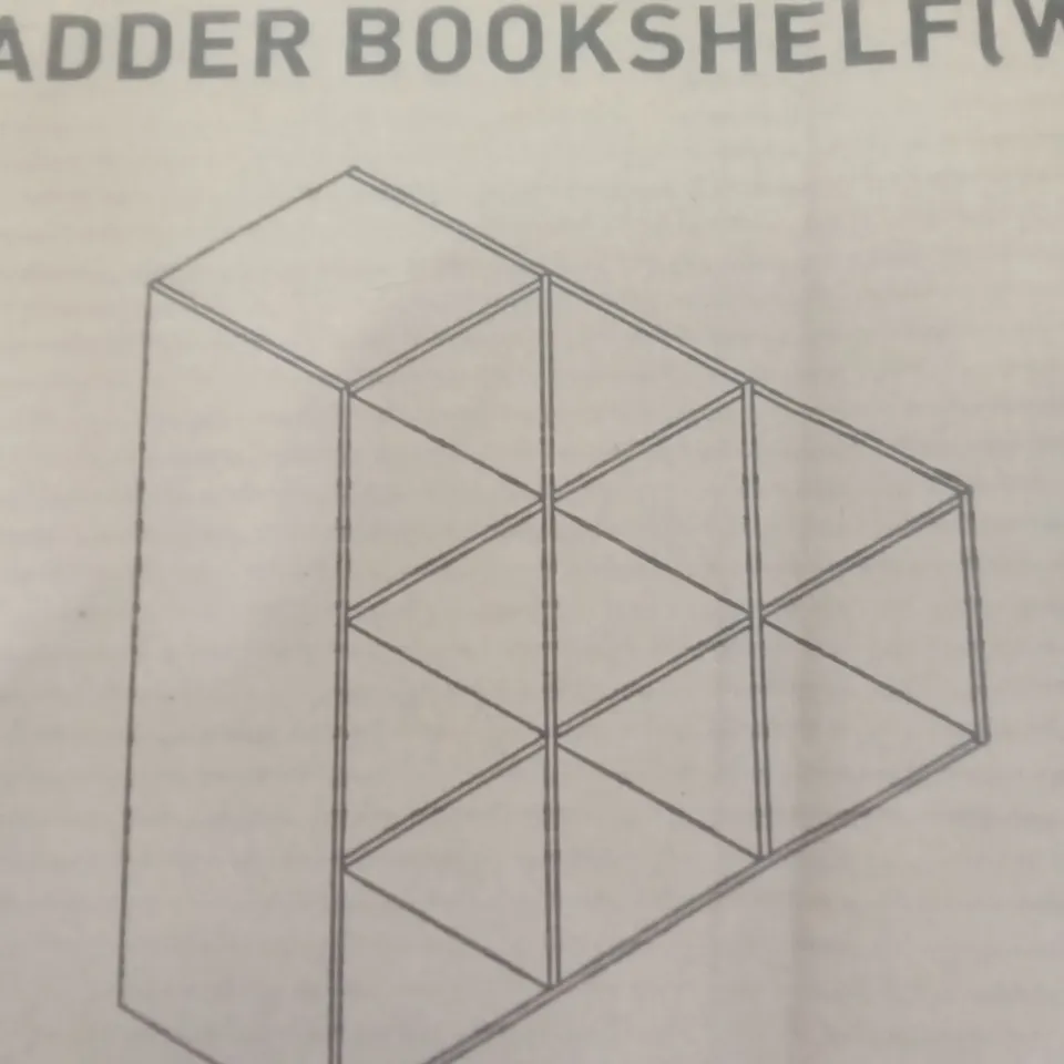 BOXED LAURA JAMES 6 LADDER BOOKSHELF - WHITE