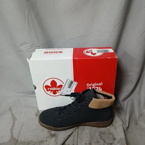 RIEKER BLACK HIGH-TOP BOOTS WITH TAN KNIT COLLAR - SIZE EUR 40