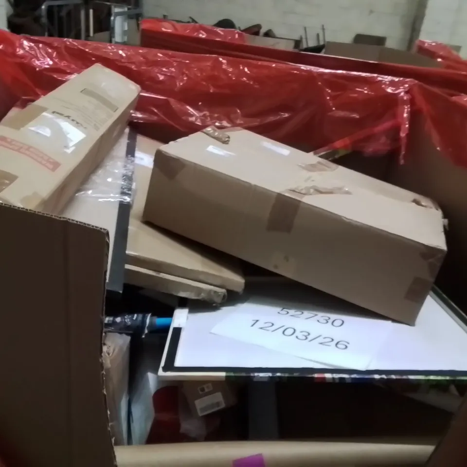PALLET OF ASSORTED HOUSEHOLD GOODS AND PRODUCTS TO INCLUDE;PULL UP BAR,PLAYMAT,FITNESS TRAMPOLINE 