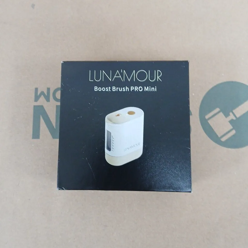 LUNAMOUR BOOST BRUSH PRO MINI – FACIAL CLEANSING DEVICE