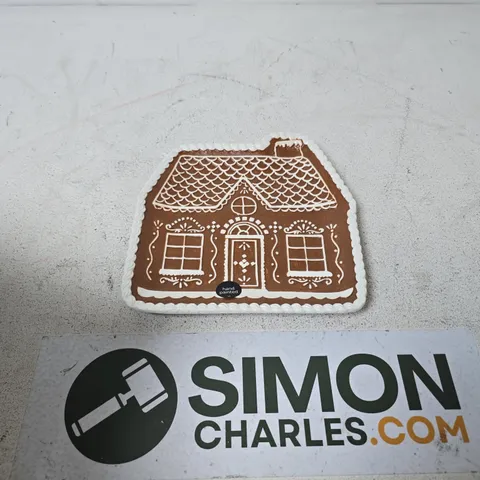 BOX OF 8 X HAND-PAINTED CERAMIC GINGERBREAD HOUSE ORNAMENTS
