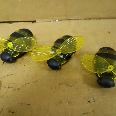 DECORATIVE BEE SOLAR STAKE LIGHT