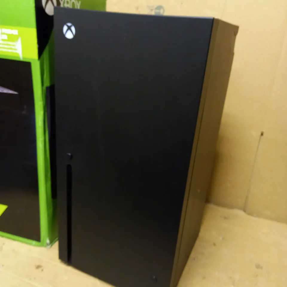 XBOX SERIES X REPLICA MINI FRIDGE THERMOELECTRIC COOLER 1.5:1