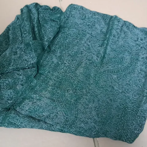 LOT OF 3 BRAND NEW DESTELLO GREEN SCARFS