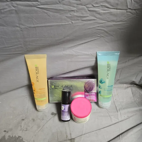 APPROXIMATELY 12 MATRIX HAIR CARE PRODUCTS INCLUDING BIOLAGE VOLUME COTTON CONDITIONER/COLOR LAST MASK/STYLE LINK MINERAL BOOSTER/BIOLAGE FULL DENSITY HAIR SYSTEM