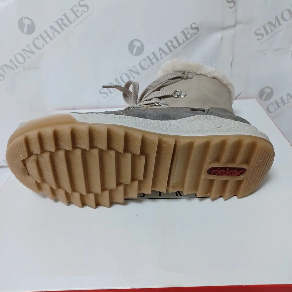 BOXED RIEKER ANTISTRESS WARM HIKING BOOTS, CREAM - SIZE 5