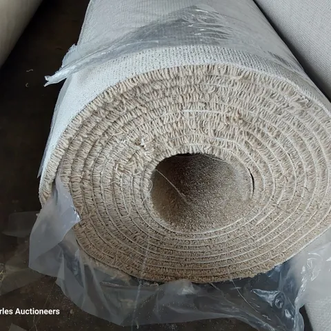 ROLL OF QUALITY TUDOR TWIST CHICKPEA CARPET APPROXIMATELY 4M Γ 6.3M