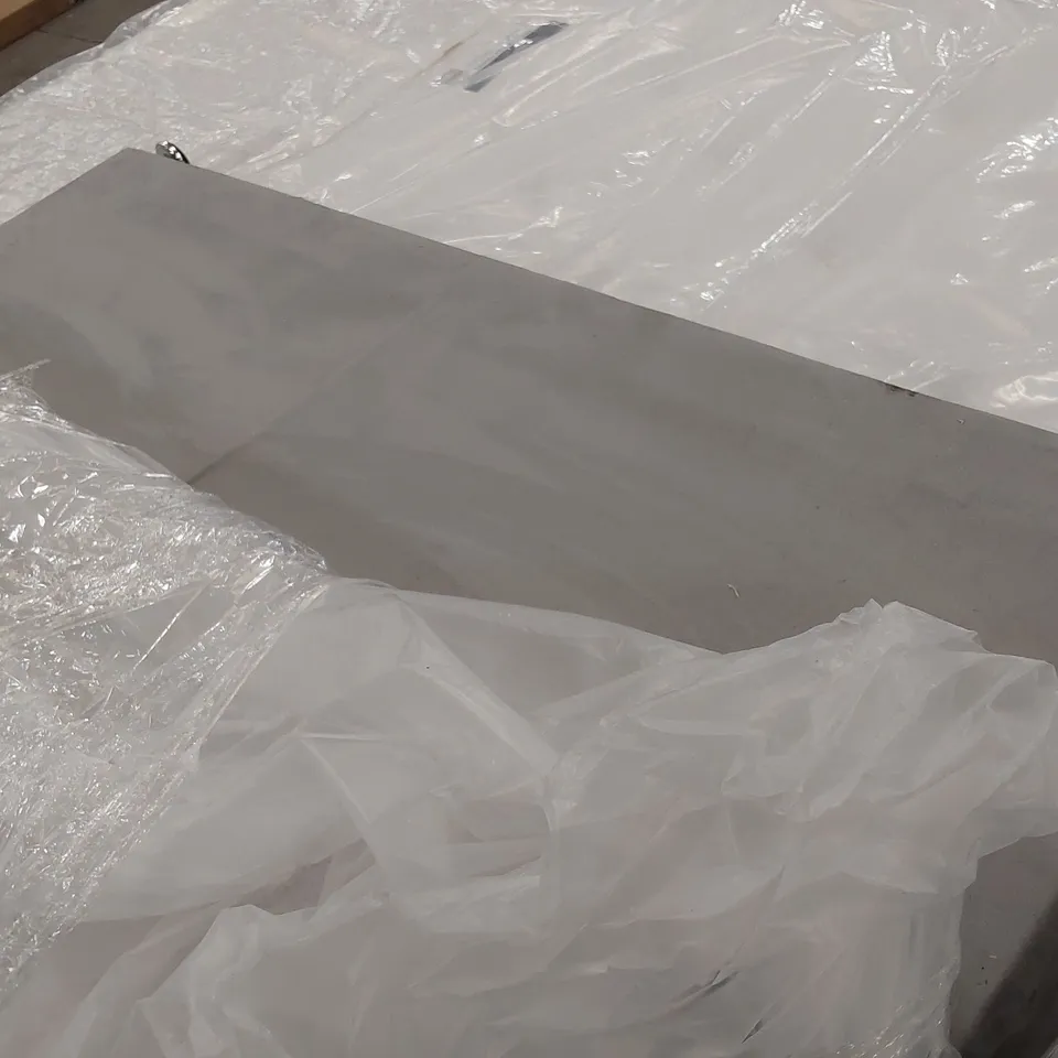 FOUR ASSORTED DIVAN BASE SECTIONS 