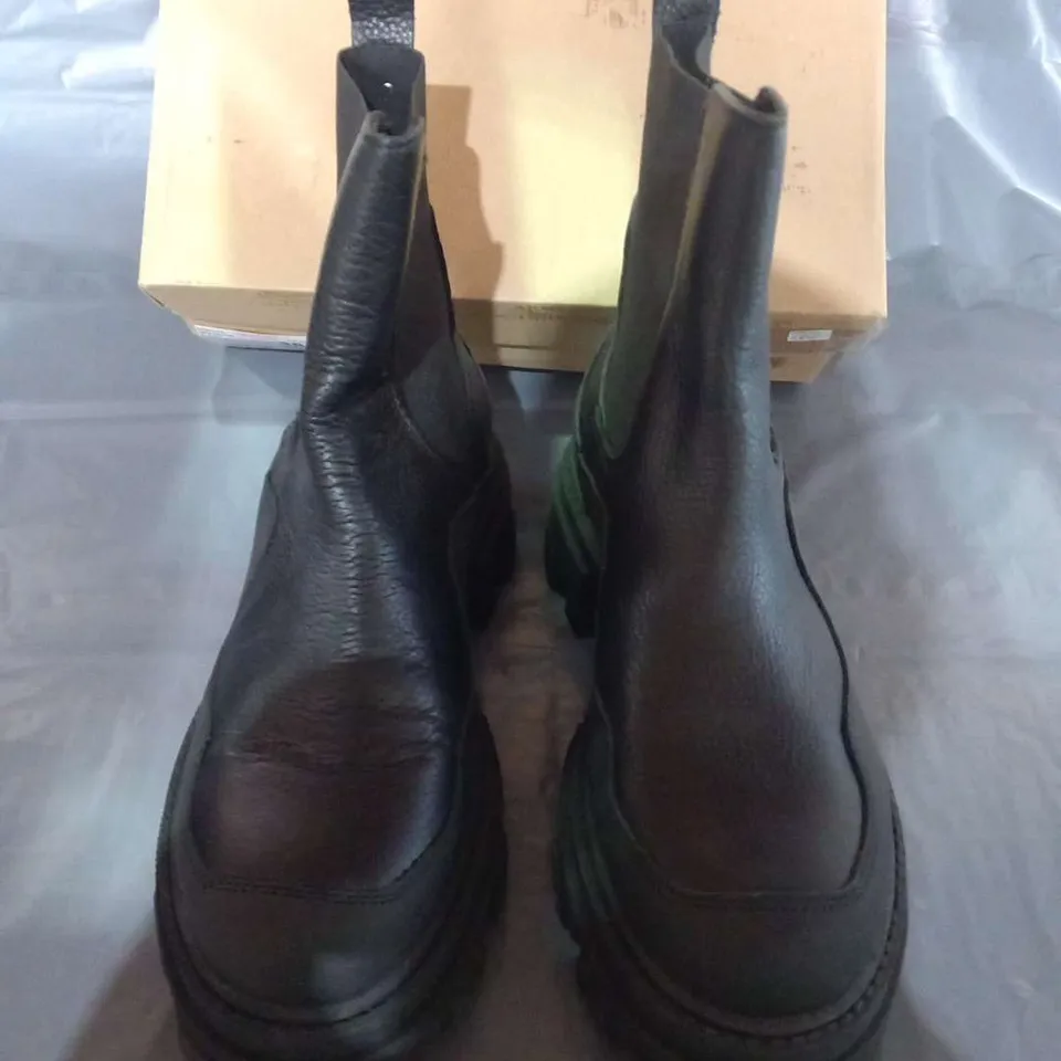 BOXED STEVE MADDEN MERILYN BLACK ANKLE BOOTS SIZE 5