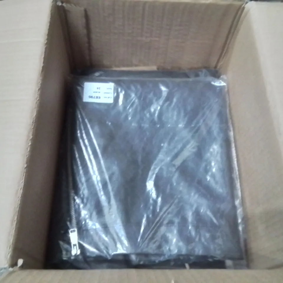 BOXED BRAND NEW APPROXIMATELY 3 JD WILLIAMS DISTRESSED PU SKIRT BLACK SIZE 24