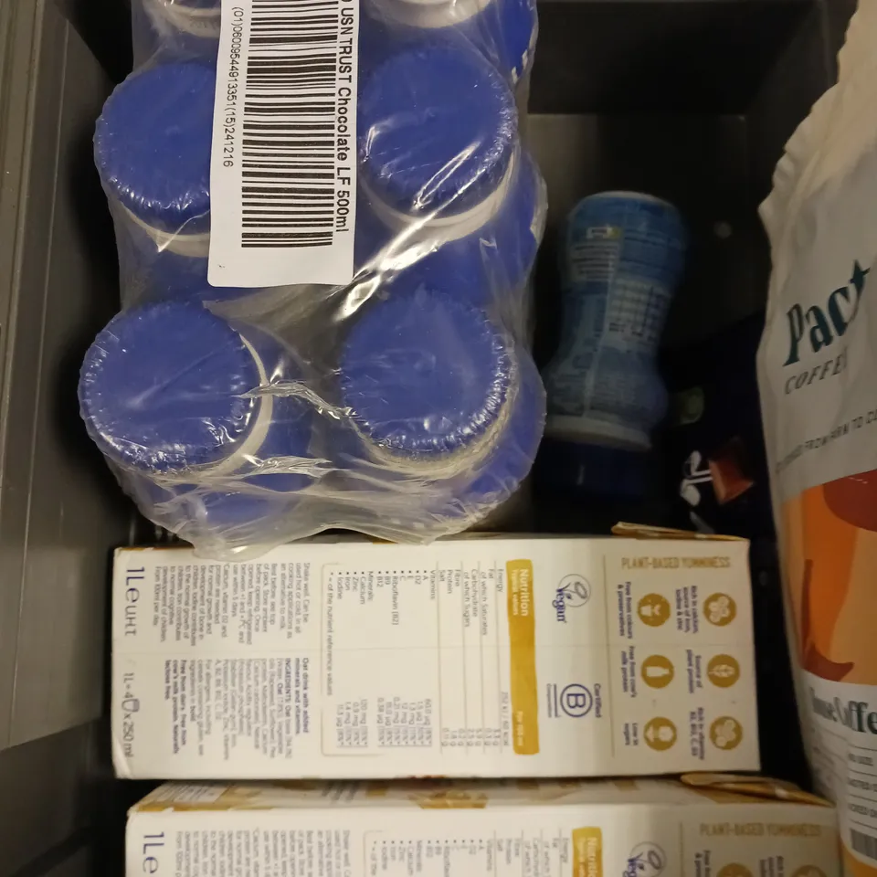 APPROXIMATELY 10 ASSORTED FOOD/DRINK PRODUCTS TO INCLUDE USN PROTEIN DRINK, DAIRY MILK CHOCOLATE, PACT COFFEE ETC