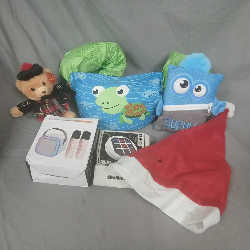 FIVE ASSORTED PRODUCTS TO INCLUDE; CHILDREN'S SOFT TOYS & PLUSH CUSHIONS WITH SANTA HAT (SET OF 6)