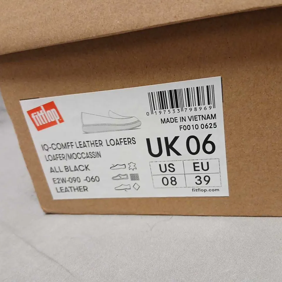 FITFLOP IQ-COMFF LEATHER LOAFERS – BLACK, UK 06 (US 08, EU 39)