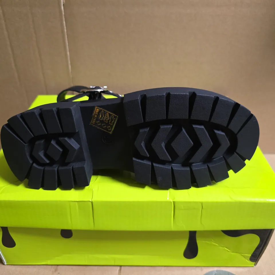 BOXED PAIR OF KOI LOVEBUG MEADOW KIDZ MARY JANE SHOES – BLACK, UK SIZE 11K