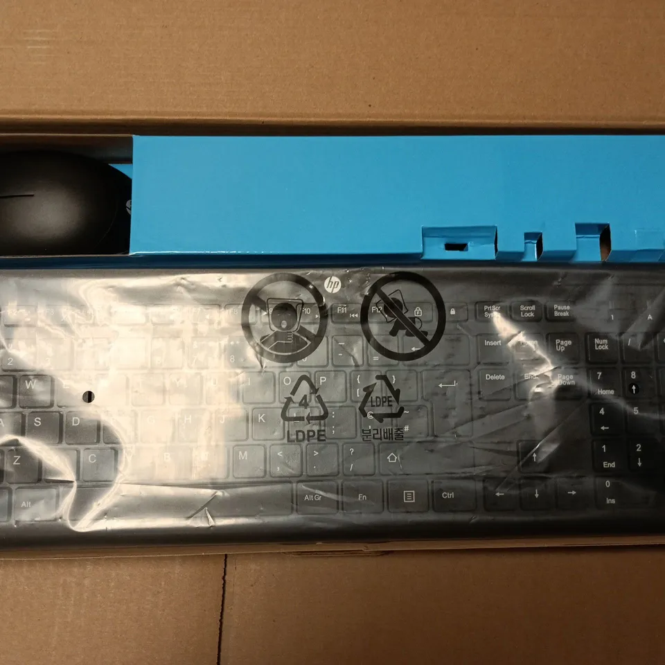 BOXED HP 230 WIRELESS MOUSE AND KEYBOARD COMBO