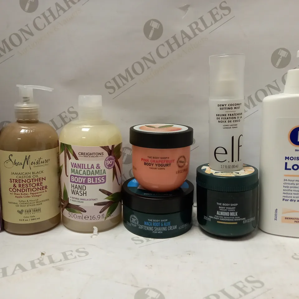 LOT OF APPROX 8 ASSORTED BEAUTY PRODUCTS TO INCLUDE SHEA MOISTURE CONDITIONER, THE BODY SHOP PINK GRAPEFUIT YOGURT, E45 MOISTURISING LOTION, ETC 