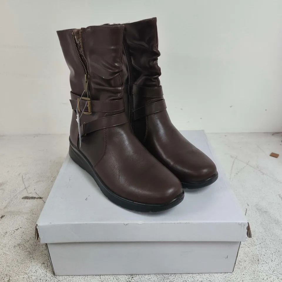 SHOES BY EMMA CATALINA BOOTS – DARK BROWN, UK 8