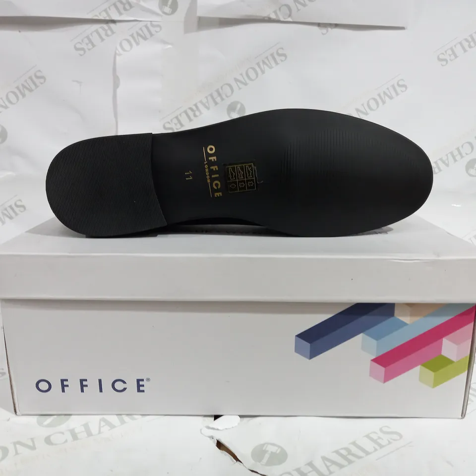 PAIR OF OFFICE MARVIN PENNY LOAFERS IN BLACK SHINE - UK SIZE 11