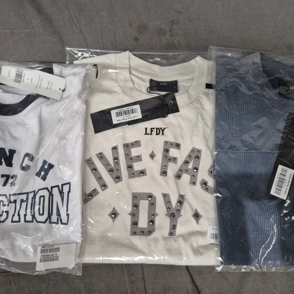 APPROXIMATELY 20 ASSORTED CLOTHING AND FASHION PRODUCTS IN VARIOUS STYLES AND SIZES - COLLECTION ONLY