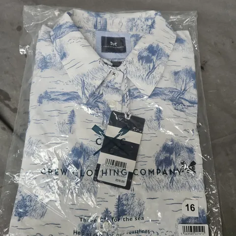 CREW CLOTHING COMPANY LULWORTH SHIRT – WHITE WITH BLUE SCENIC PRINT, SIZE 16