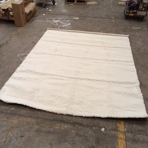 QUALITY DESIGNER AREA RUG - APPROXIMATELY 235X305CM