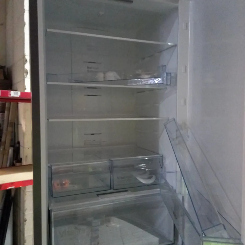 BOSCH SERIE 4 KGN49XLEA FREESTANDING FRIDGE FREEZER - XL SIZE WITH NOFROST COLLECTION ONLY