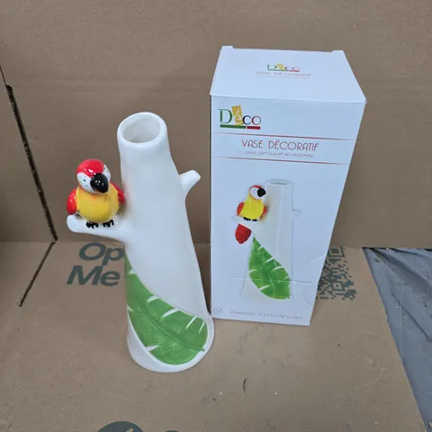 12 BOXED DECO DECORATIVE PARROT VASES IN RED