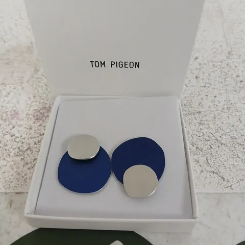 TOM PIGEON JEWELLERY – BLUE ENAMEL CIRCLES EARRINGS (BOXED)