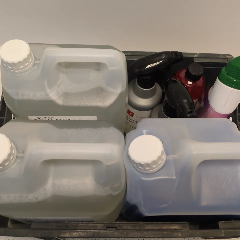 APPROXIMATELY 7 ASSORTED LARGE LIQUIDS TO INCLUDE WHITE VINEGAR, POLYESTER, ALLOY WHEEL CLEANER, ETC - COLLECTION ONLY