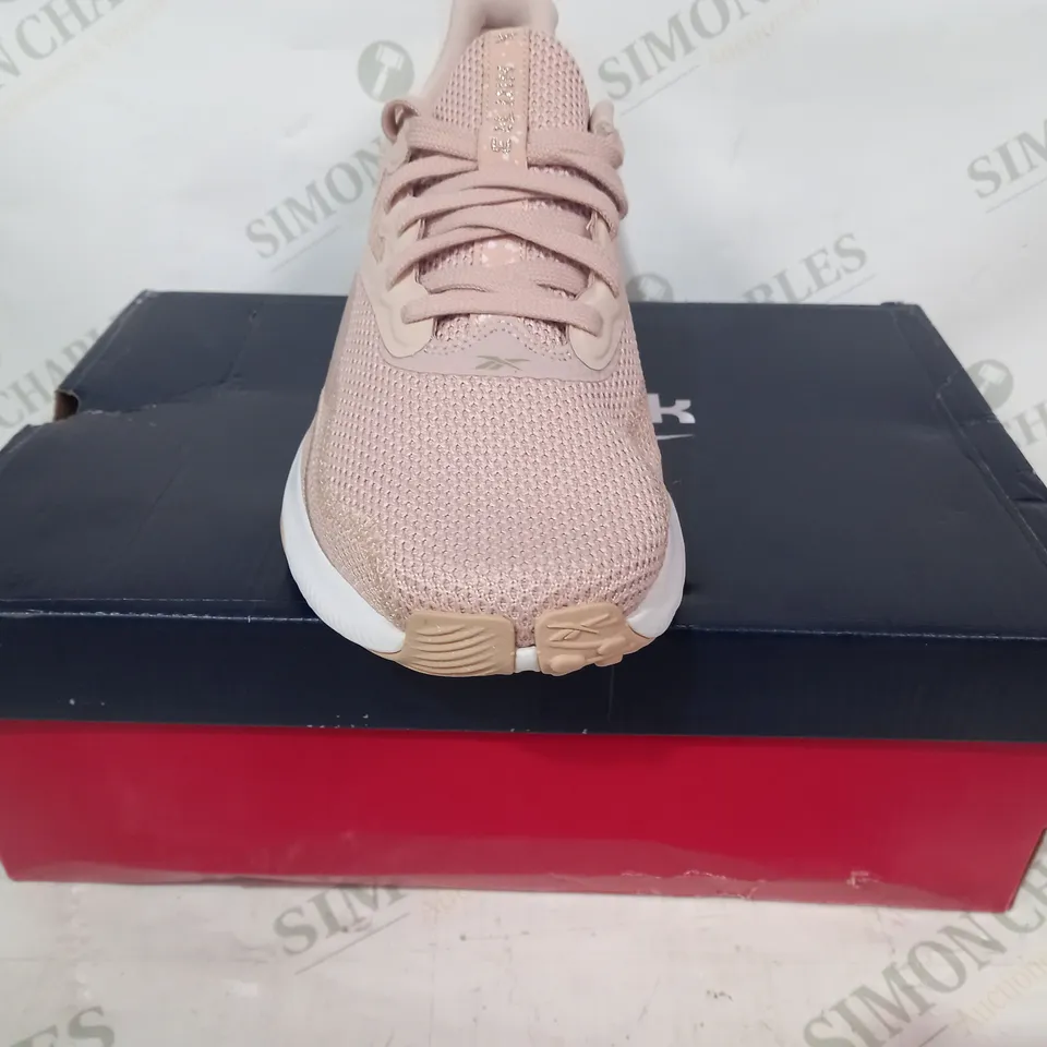 BOXED PAIR OF REEBOK HIIT TRAINERS IN ROSE UK SIZE 6.5