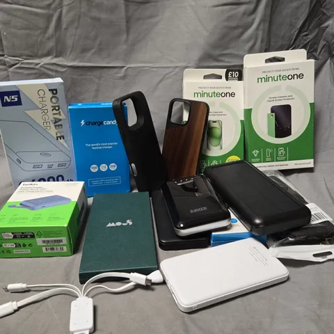 APPROXIMATELY 20 ASSORTED ELECTRICAL ITEMS TO INCLUDE POWERBANKS, SCREEN PROTECTORS, PHONE CASES, ETC