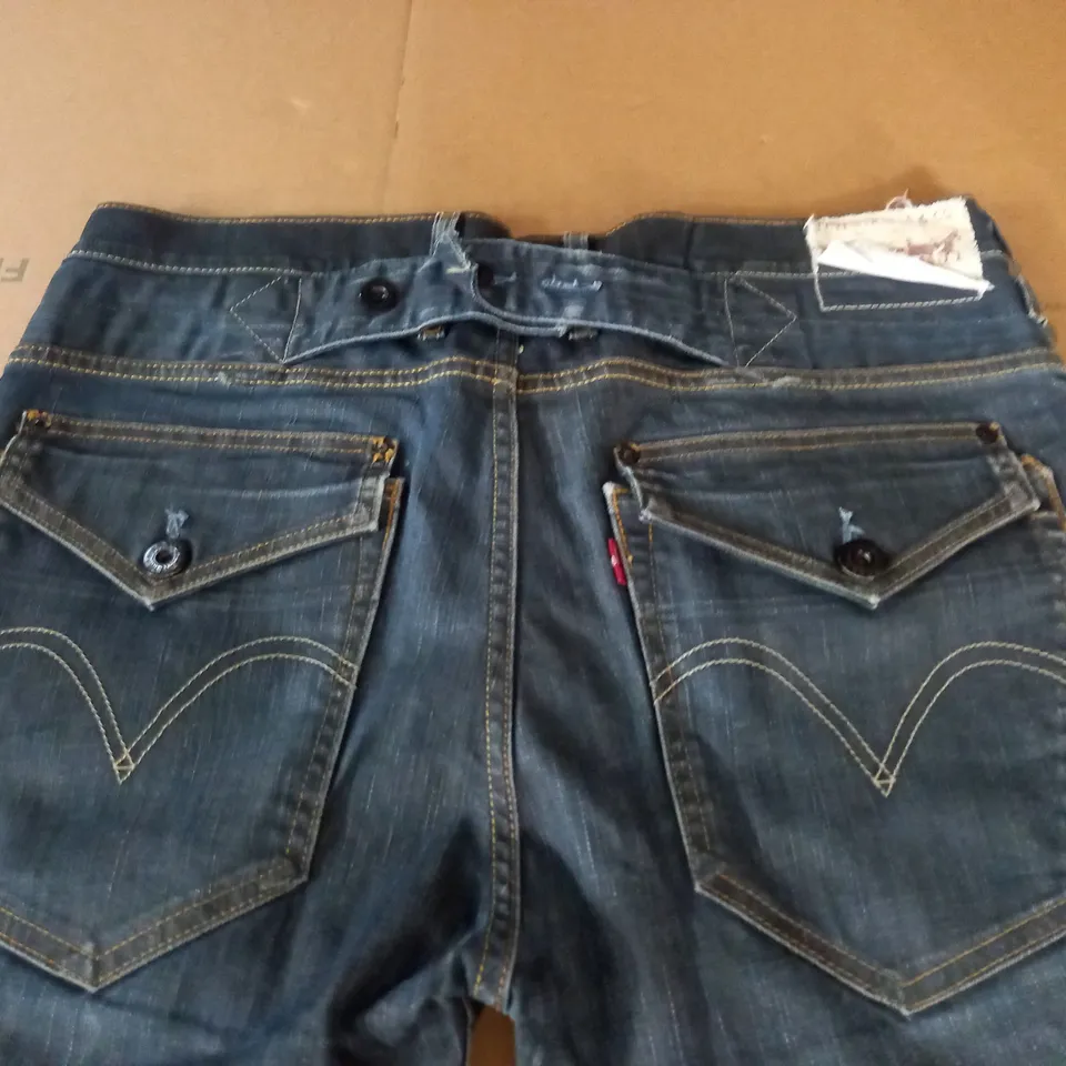 LEVIS 503 LOOSE JEANS - SIZE UNSPECIFIED