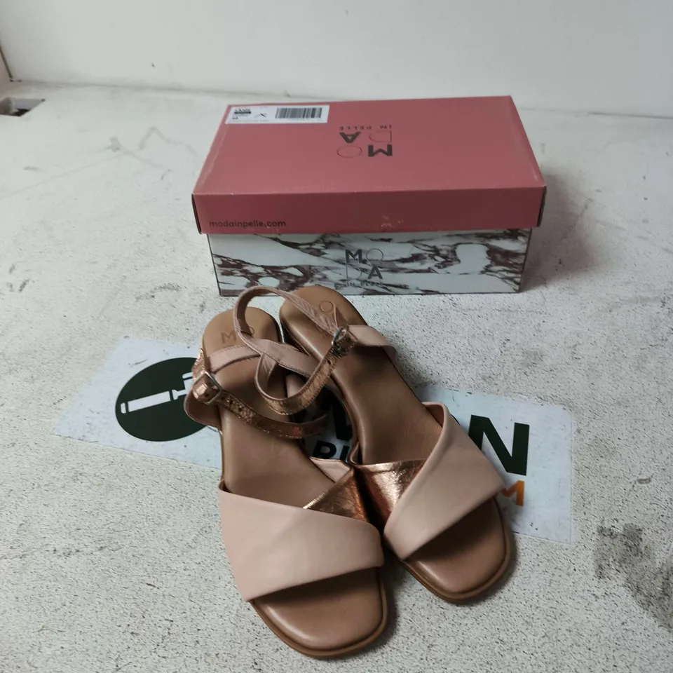 MODA IN PELLE WOMEN'S STRAPPY SANDALS - NUDE/CHAMPAGNE, UK 7 (EU 40)