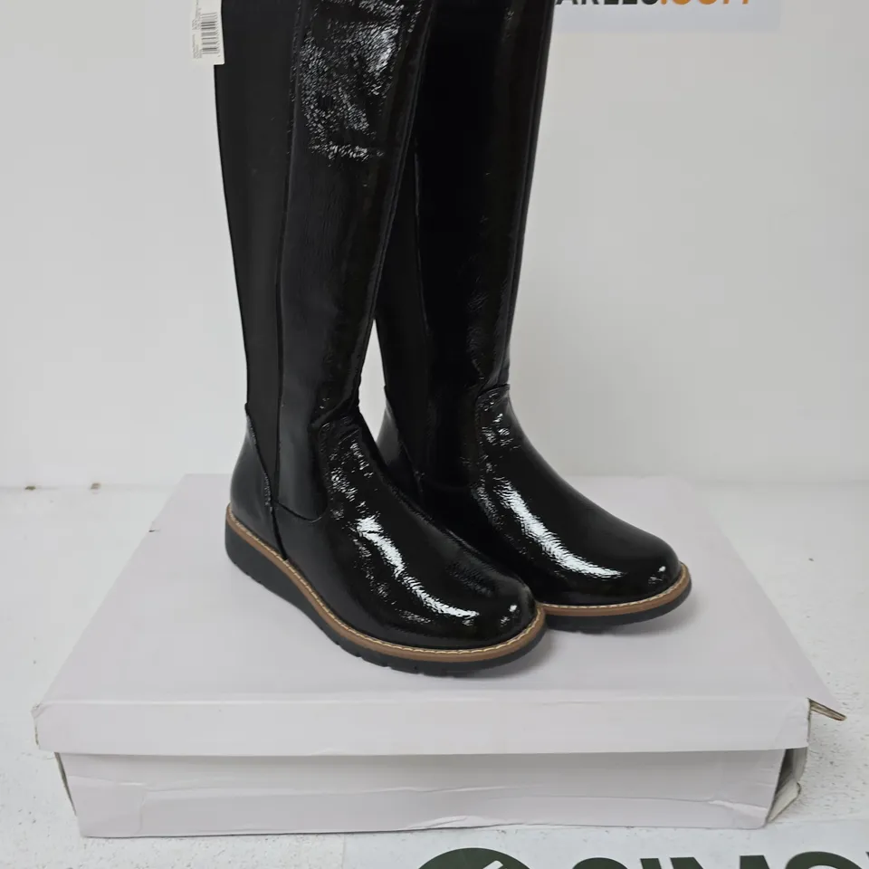 SHOES BY EMMA LISA BLACK CRINKLE PATENT PU KNEE-HIGH BOOTS, UK SIZE 6