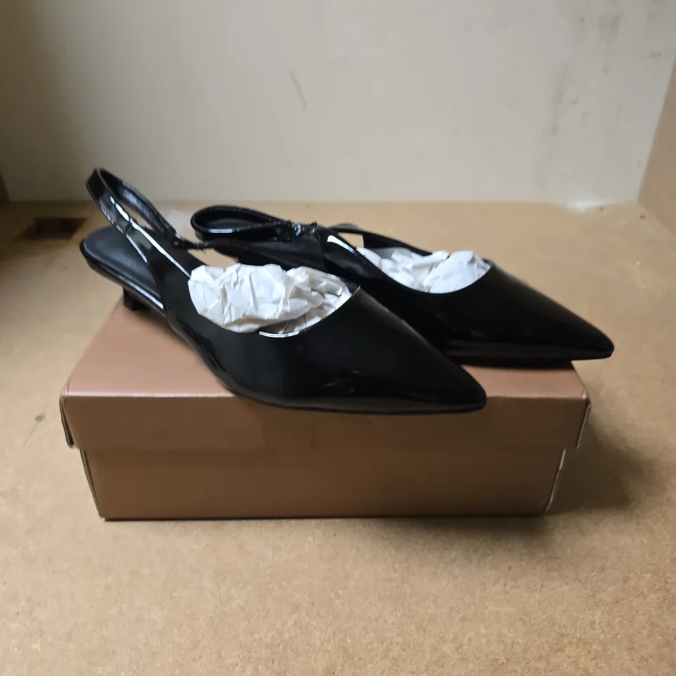 XY LONDON BLACK PATENT SLINGBACK HEELS, UK 7