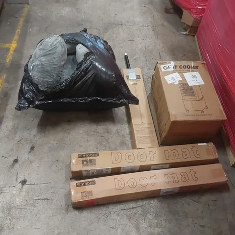 PALLET OF ASSORTED ITEMS INCLUDING: DOOR MATS, AIR COOLER, FLOOR MOP, CUSHION ECT