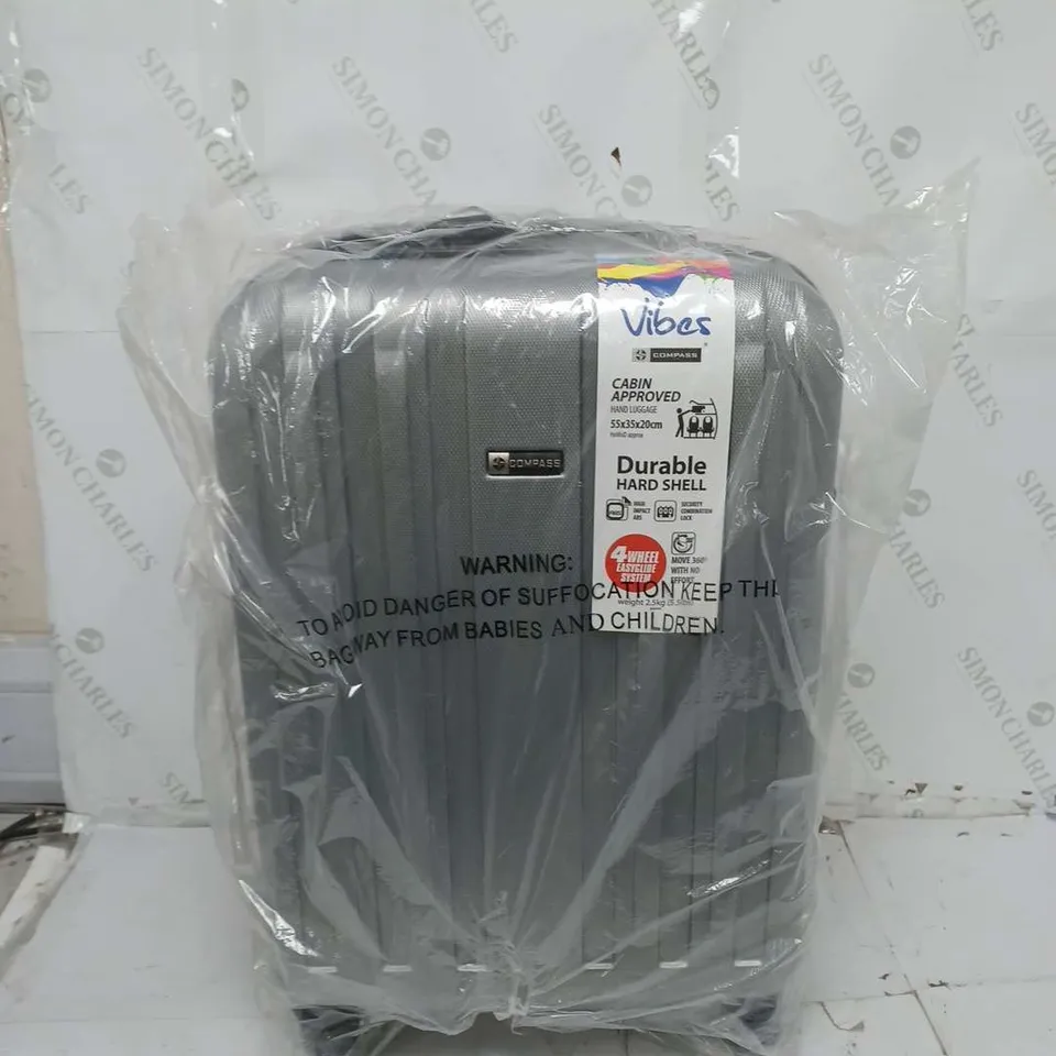 VIBES COMPASS DURABLE HAND LUGGAGE IN GREY 