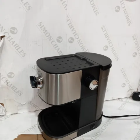 COOK'S ESSENTIALS PUMP ESPRESSO COFFEE MACHINE