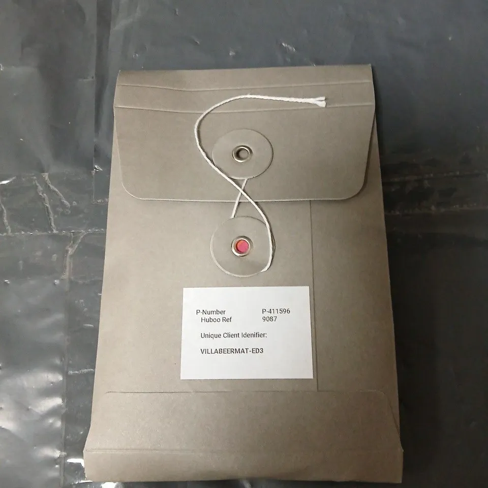 APPROXIMATELY 30 PACKS CONTAINING VILLA BEER MAT - EDITION 3 (ASTON BREWING CO)
