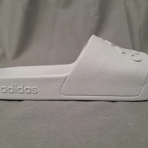 PAIR OF ADIDAS SLIDERS IN GREY UK SIZE 9