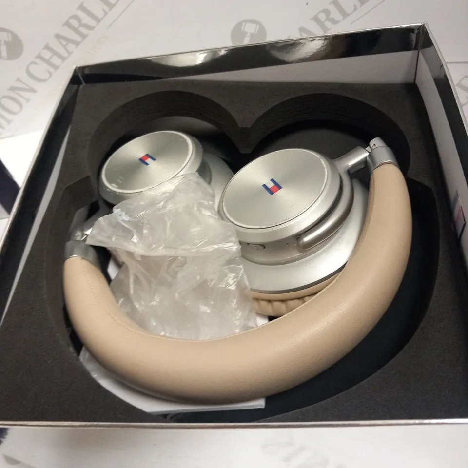 BOXED TOMMY HILFIGER NOISE CANCELLING WIRELESS HEADPHONES