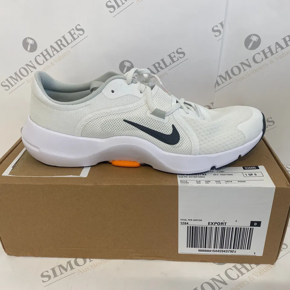 BOXED PAIR OF NIKE WHITE TRAINERS SIZE 10.5