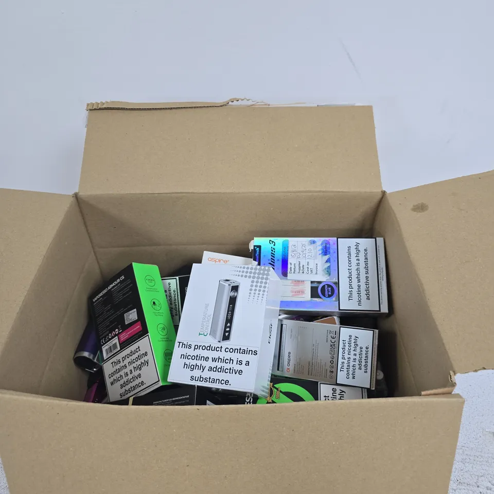 APPROXIMATELY 20 ASSORTED E-CIG PRODUCTS AND ACCESSORIES TO INCLUDE ELEAF, TALONS 3, ASPIRE ETC 