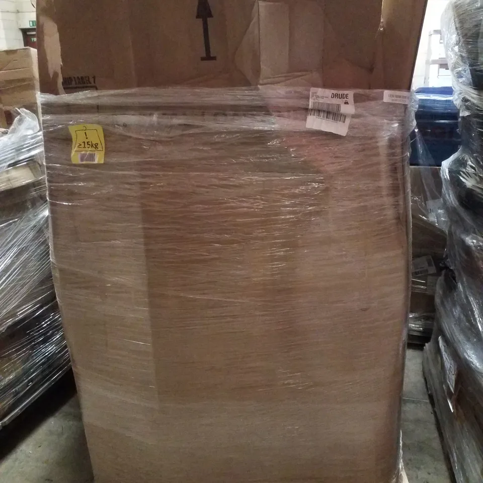 PALLET CONTAINING ASSORTED TECH & NETWORKING PRODUCTS INCLUDING