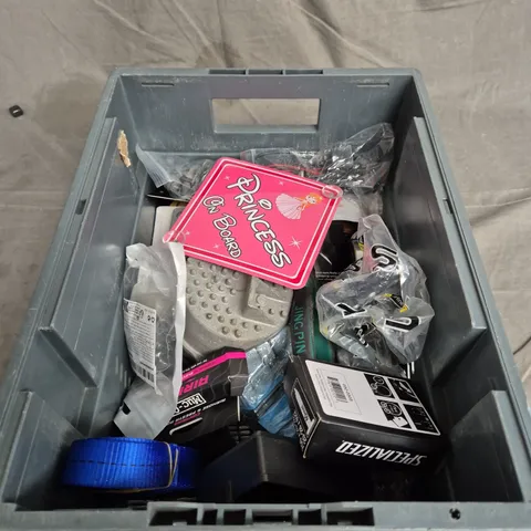 TOTE OF APPROXIMATELY. 10 ASSORTED CAR ITEMS TO INCLUDE VALVE TUBES , MINI INFLATORS AND FOAM CLEANERS 