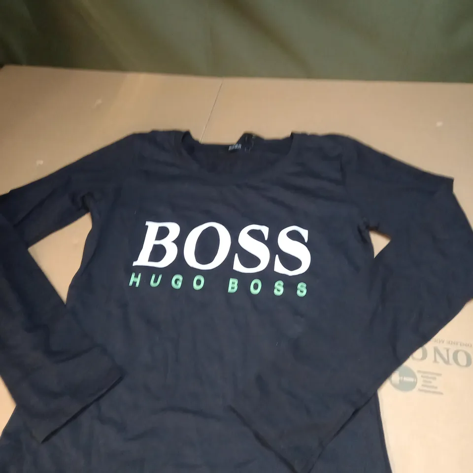 LONG SLEEVED HUGO BOSS SHIRT SIZE L