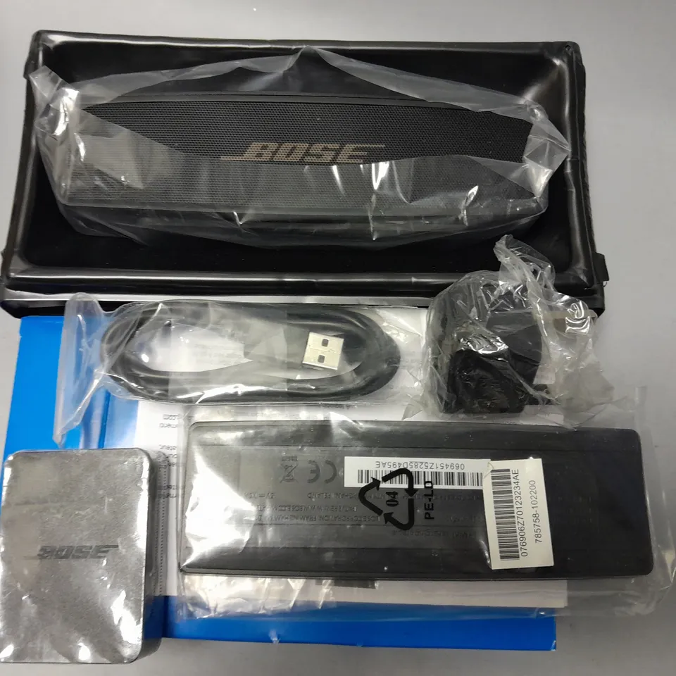 BOXED BOSE SOUNDLINK MINI 2 LIMITED EDITION PORTABLE SPEAKER