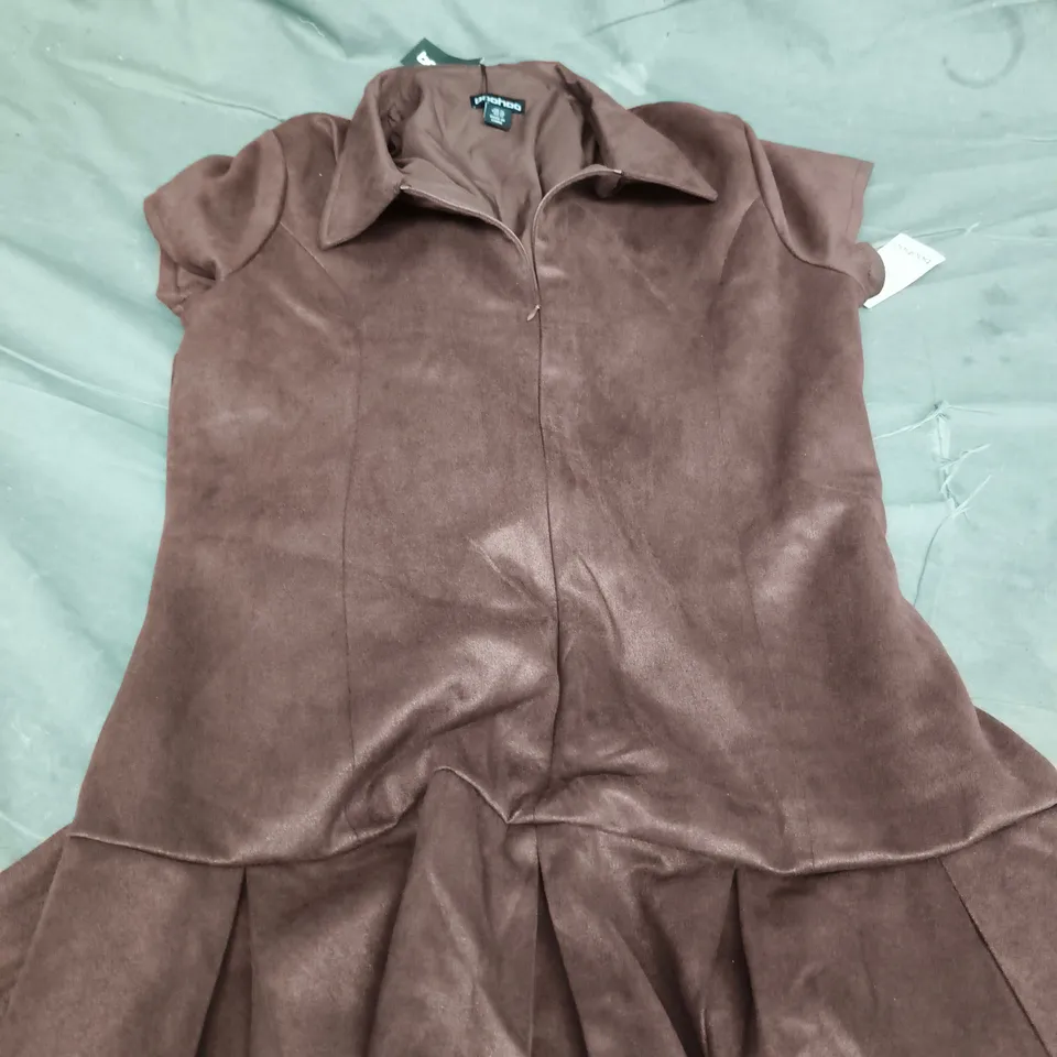BOOHOO FAUX SUEDE PLEATED HEM MINI DRESS – CHOCOLATE (UK 16)