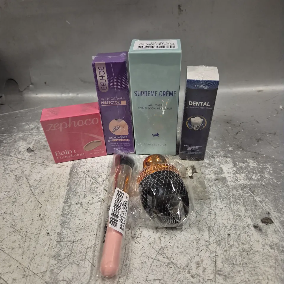 APPROXIMATELY 20 HEALTH AND BEAUTY PRODUCTS TO INCLUDE ZEPHOCO BALM FOUNDATION, EELHOE BODY COVERAGE PERFECTOR AND A MAKE UP BRUSH