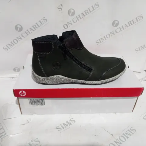 BOXED RIEKER FLEECE LINED BOOTS SIZE 39